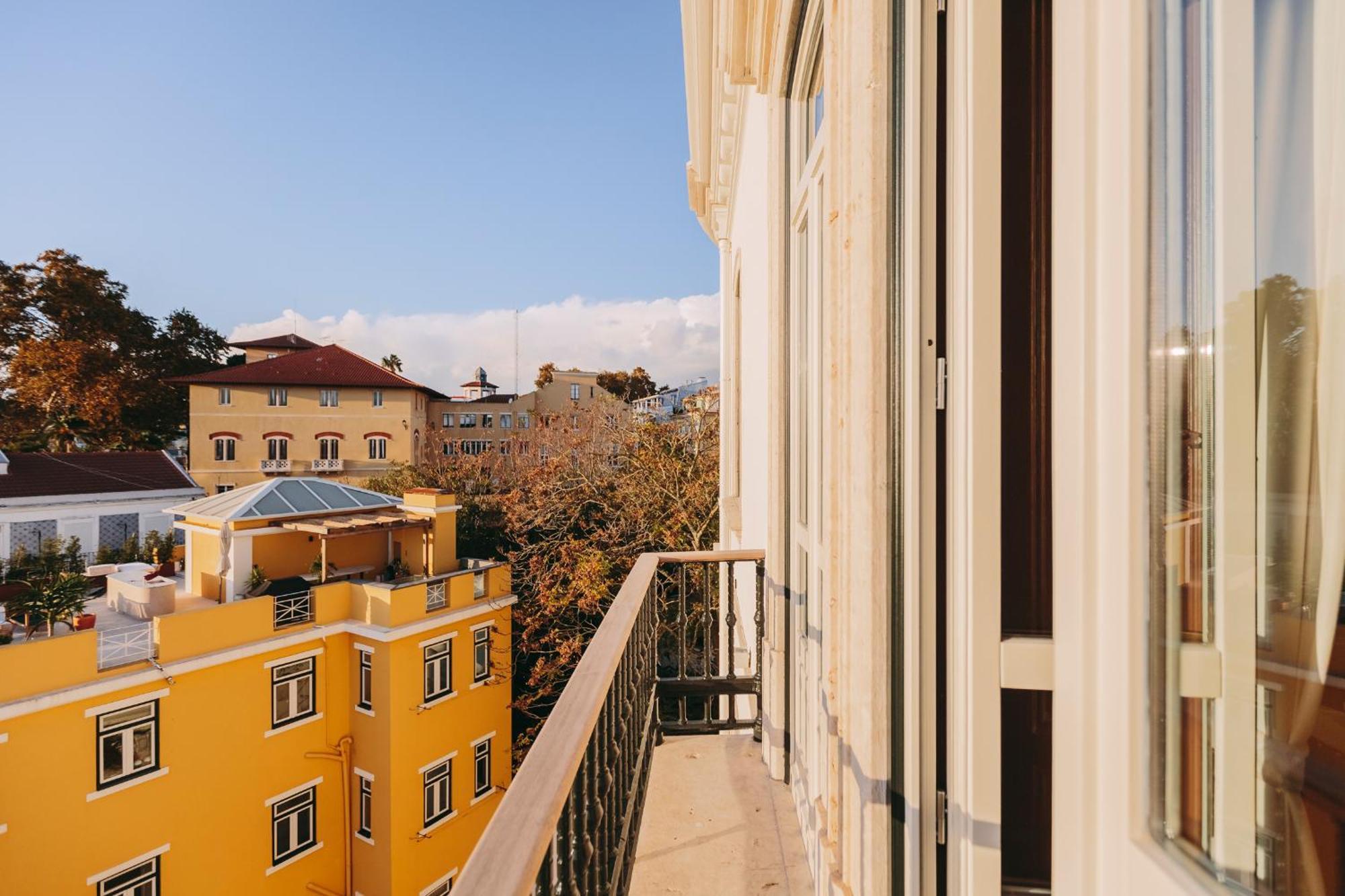Torel Palace Lizbona Pokój zdjęcie A typical balcony in Vienna